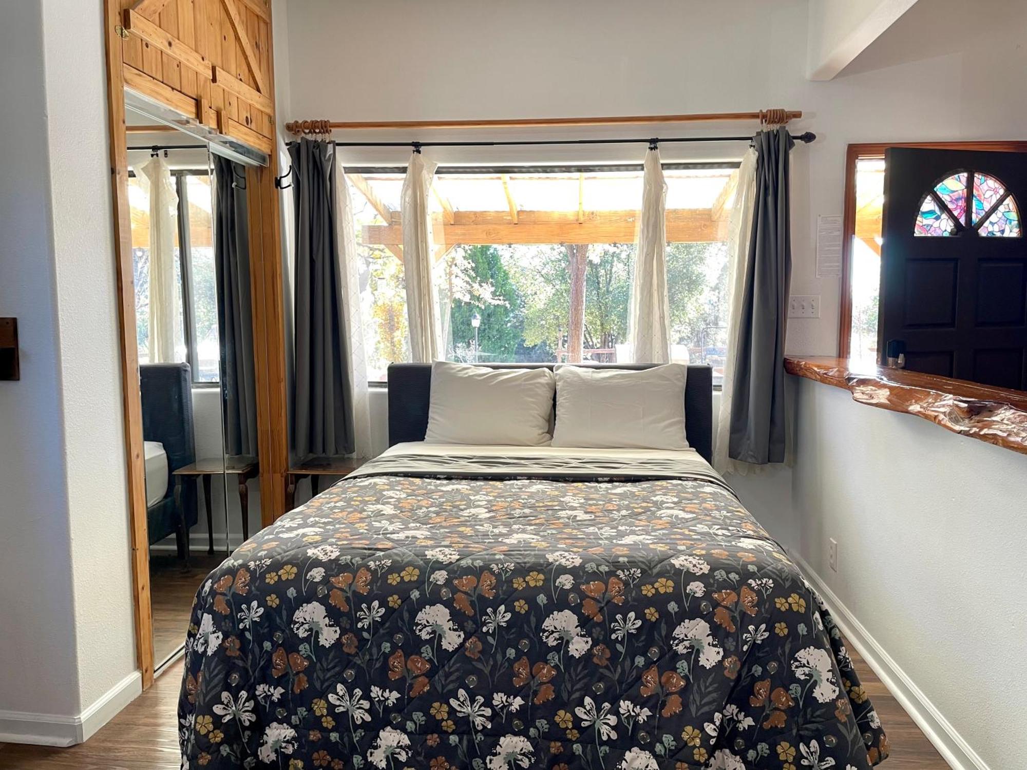 Sierra Mountain Lodge - Vacation Rentals - Yosemite Ahwahnee Zewnętrze zdjęcie